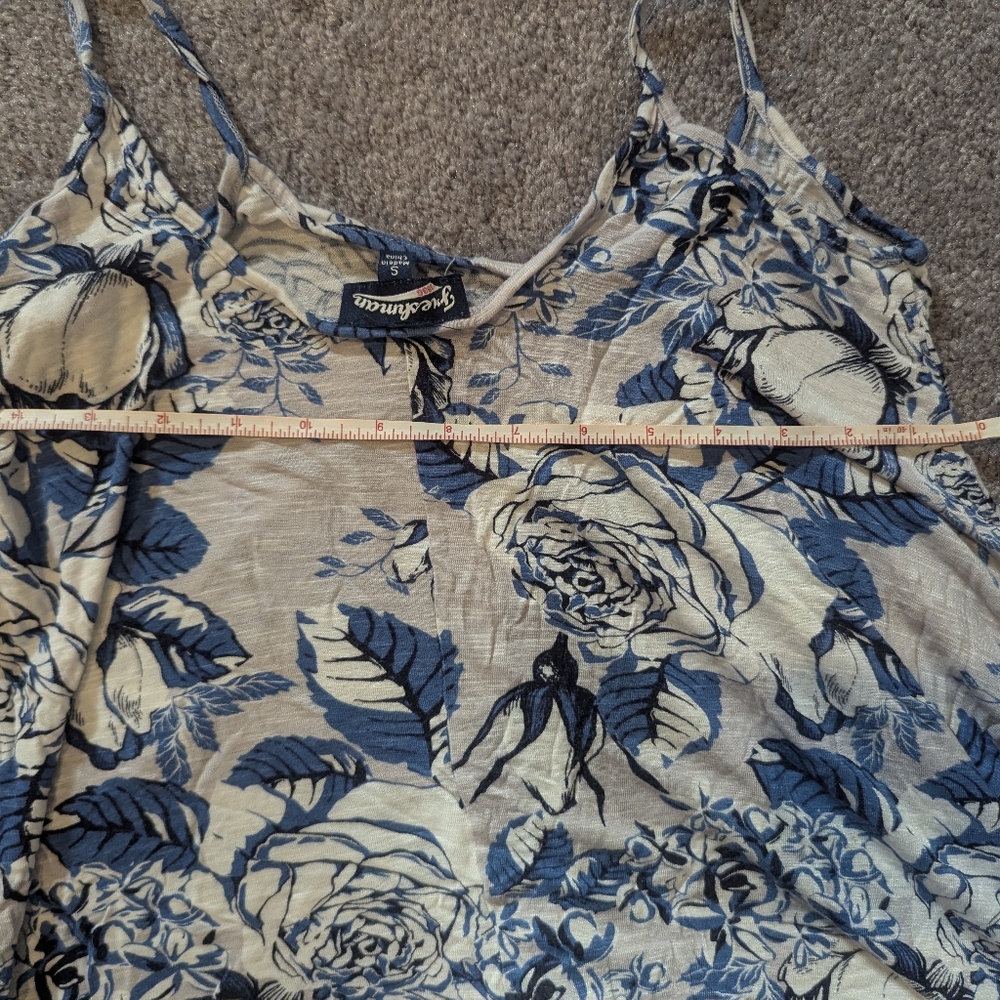Freshman Blue and Cream Floral Camisole with Lace Trim - Picture 4 of 5